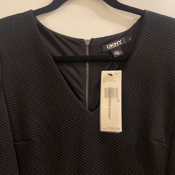 DKNY Women’s Black Dress Hexagonal Pattern 3/4 sleeve NWT - Picture 3 of 8